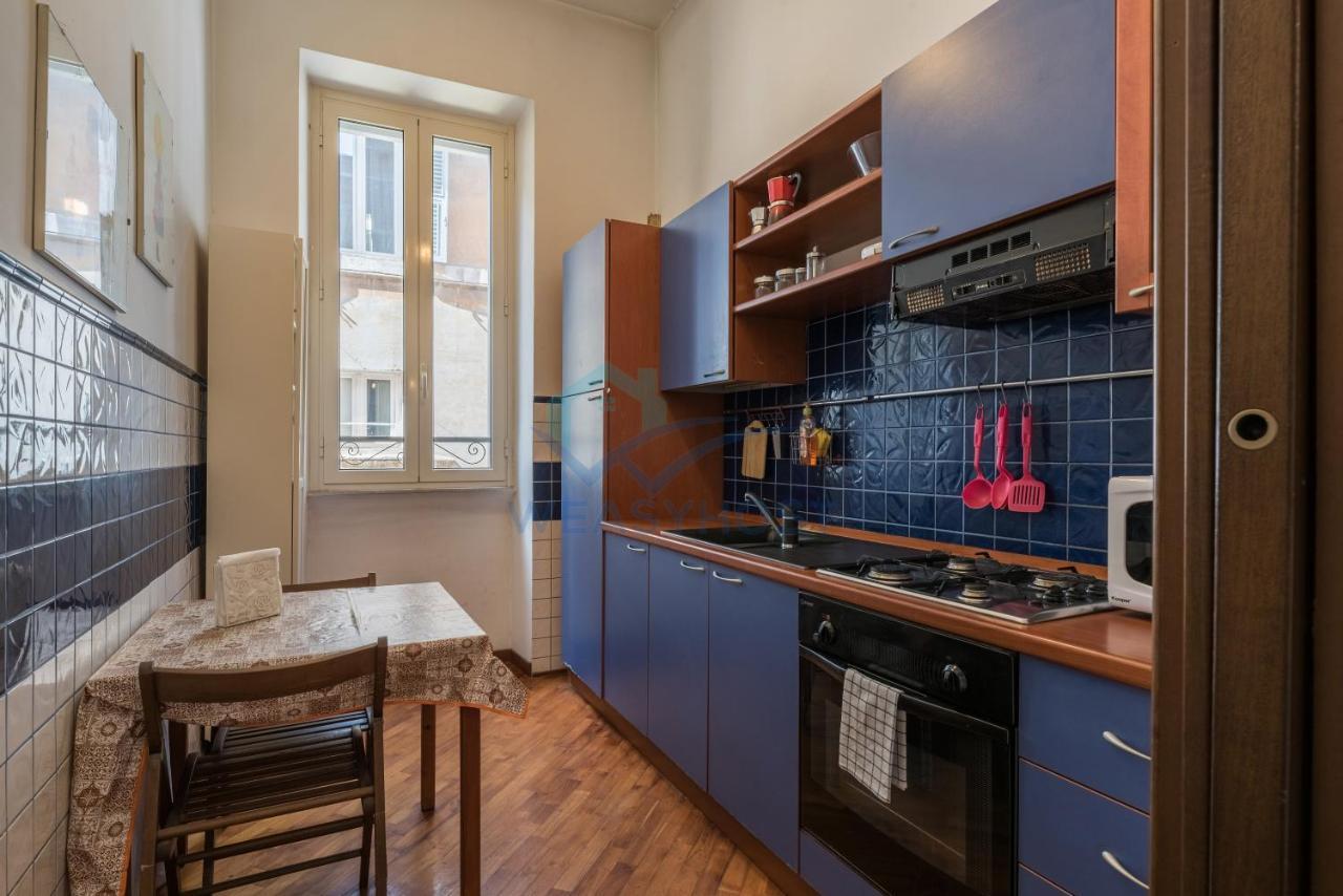 Warm Nest In The Old Building Of Piazza Navona Apartment Рим Екстериор снимка